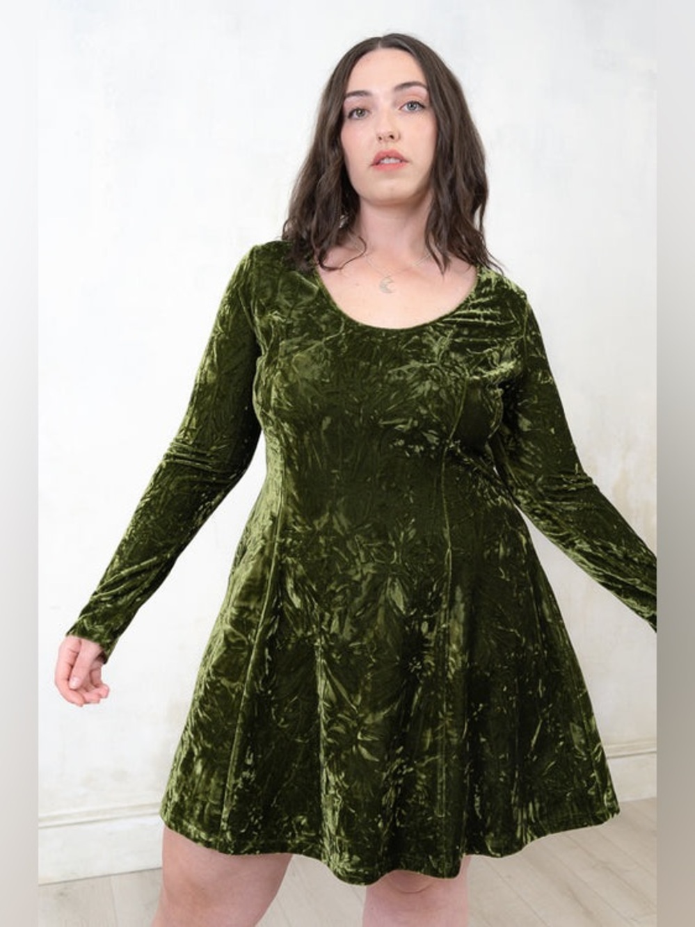 Little Lies Sweet Jane Olive Crushed Velvet Mini Dress XL / UK 18 As Seen On - Picture 2 of 13